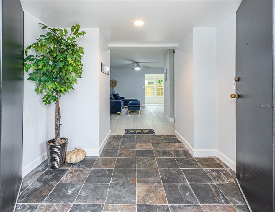 For Sale: $499,000 (3 beds, 3 baths, 1658 Square Feet)