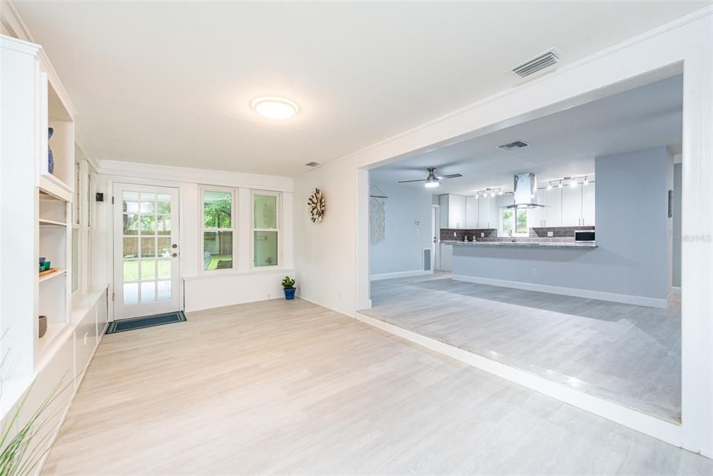 For Sale: $499,000 (3 beds, 3 baths, 1658 Square Feet)