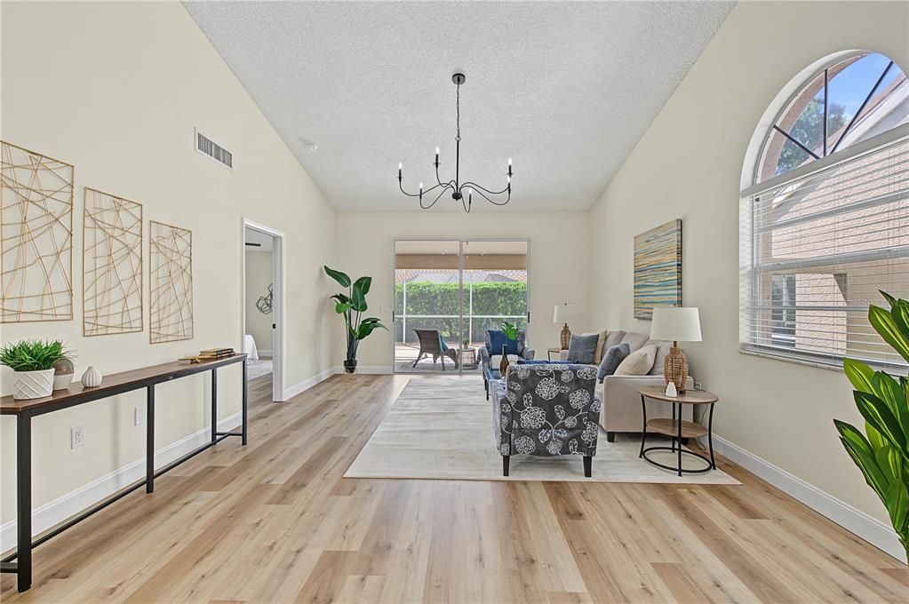 For Sale: $400,000 (3 beds, 2 baths, 1659 Square Feet)