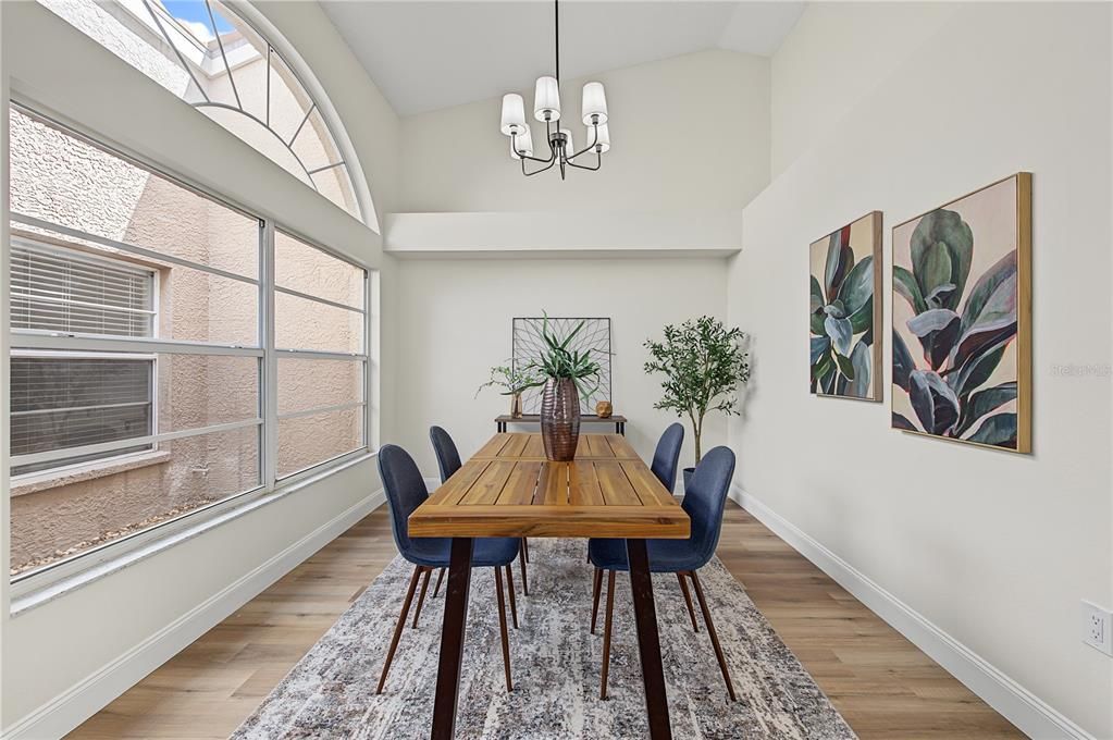 For Sale: $400,000 (3 beds, 2 baths, 1659 Square Feet)
