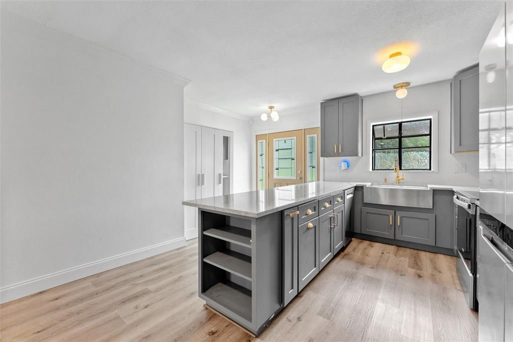 For Rent: $2,700 (3 beds, 2 baths, 1536 Square Feet)