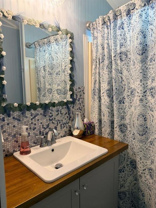 En Venta: $164,000 (2 camas, 1 baños, 910 Pies cuadrados)
