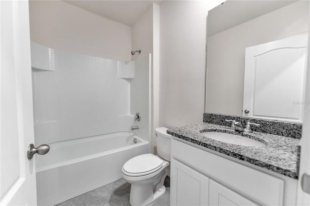 For Rent: $2,100 (3 beds, 2 baths, 1725 Square Feet)