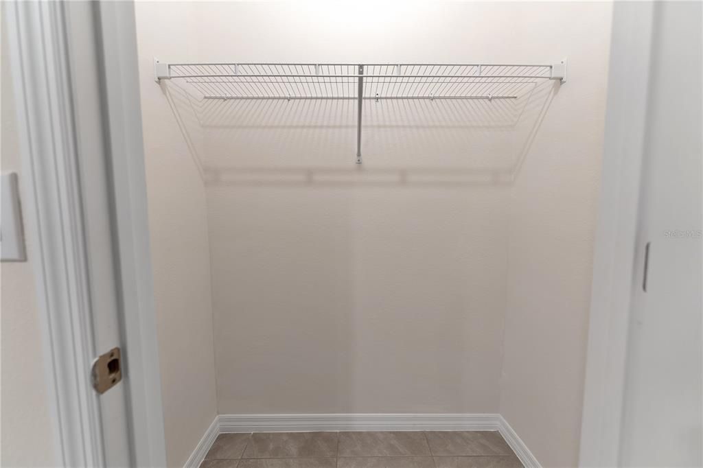 For Rent: $2,100 (3 beds, 2 baths, 1725 Square Feet)
