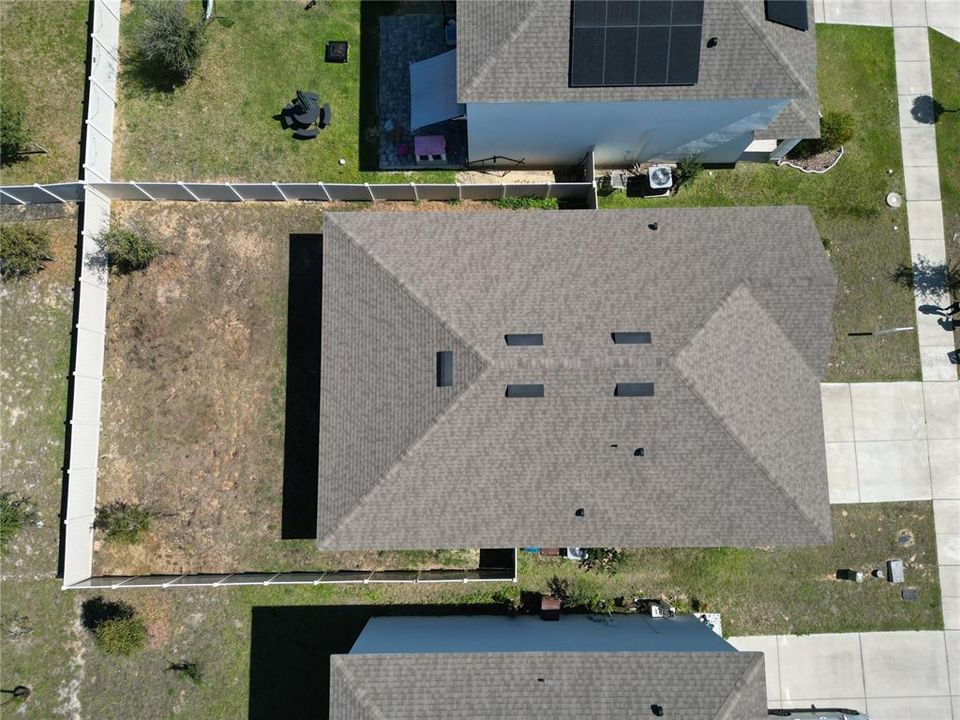 For Rent: $2,100 (3 beds, 2 baths, 1725 Square Feet)