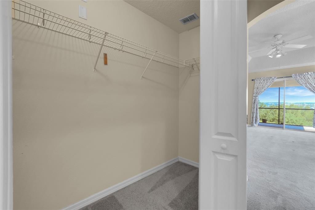 For Rent: $2,600 (3 beds, 2 baths, 2064 Square Feet)