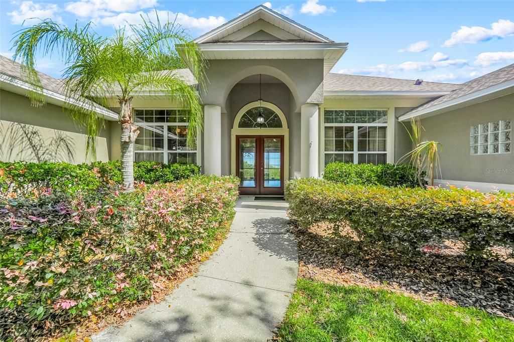 For Rent: $2,600 (3 beds, 2 baths, 2064 Square Feet)