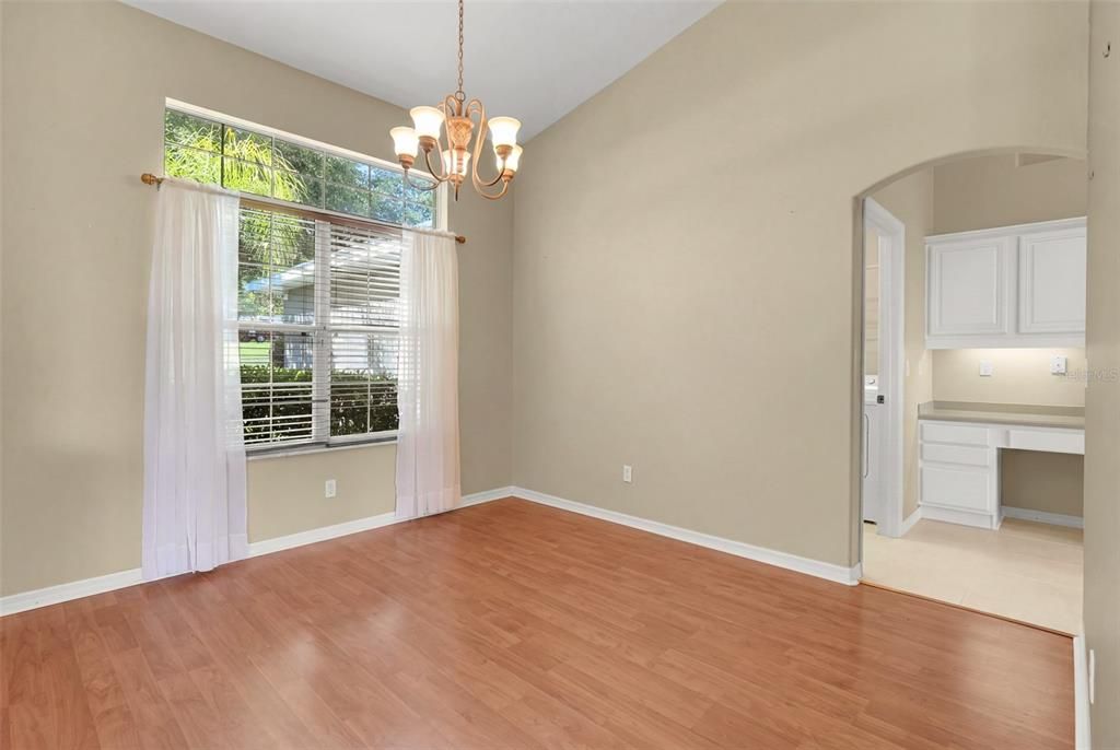 For Rent: $2,600 (3 beds, 2 baths, 2064 Square Feet)