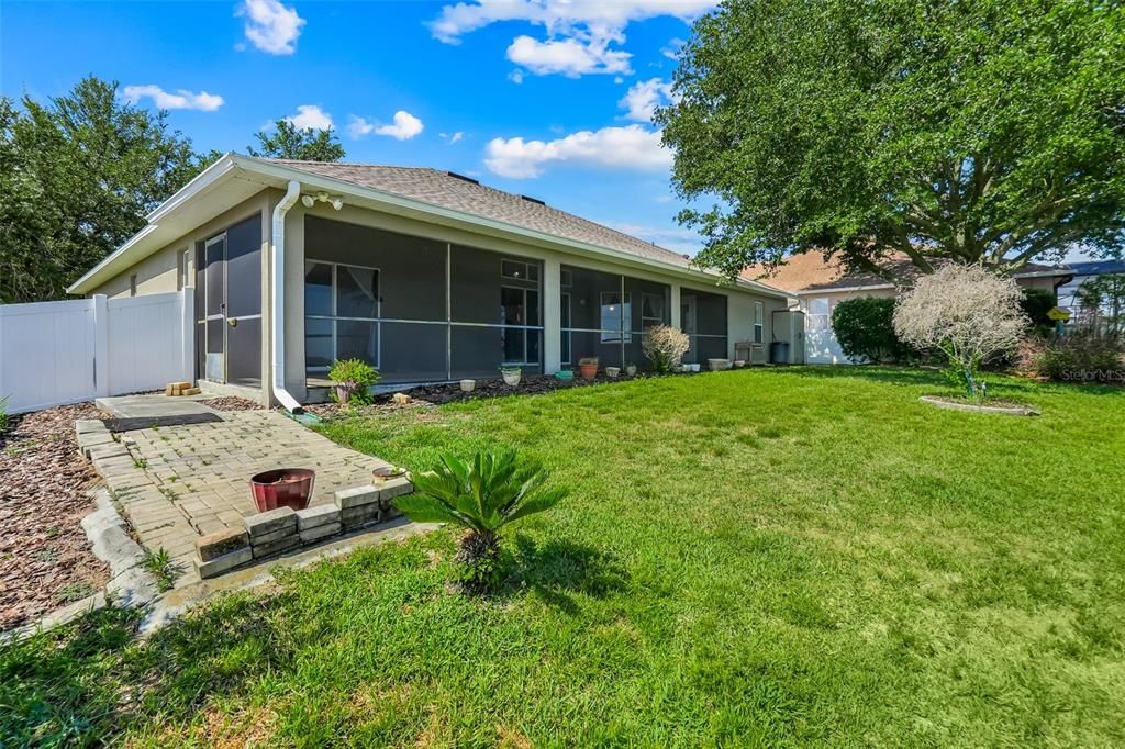 For Rent: $2,600 (3 beds, 2 baths, 2064 Square Feet)