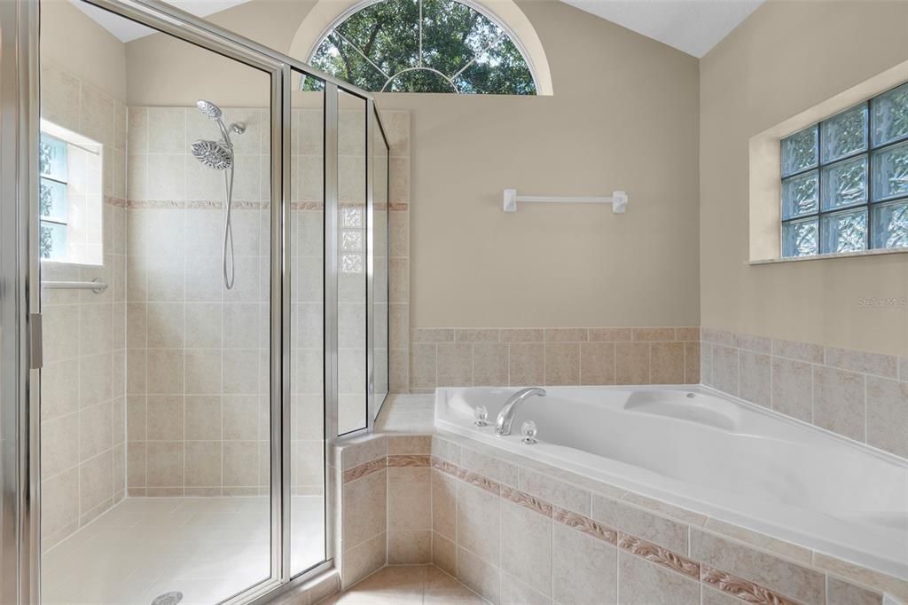 For Rent: $2,600 (3 beds, 2 baths, 2064 Square Feet)