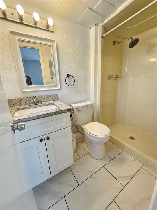 В аренду: $1,600 (2 спален, 2 ванн, 811 Квадратных фут)