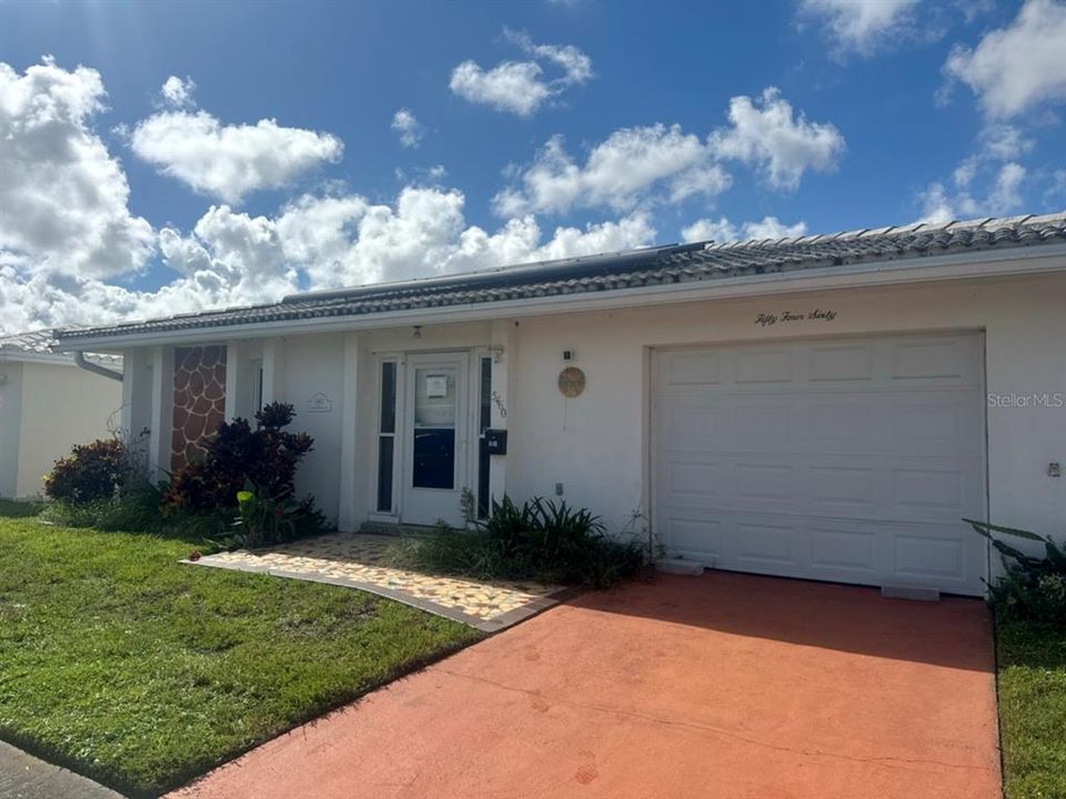 For Sale: $133,000 (2 beds, 2 baths, 1440 Square Feet)