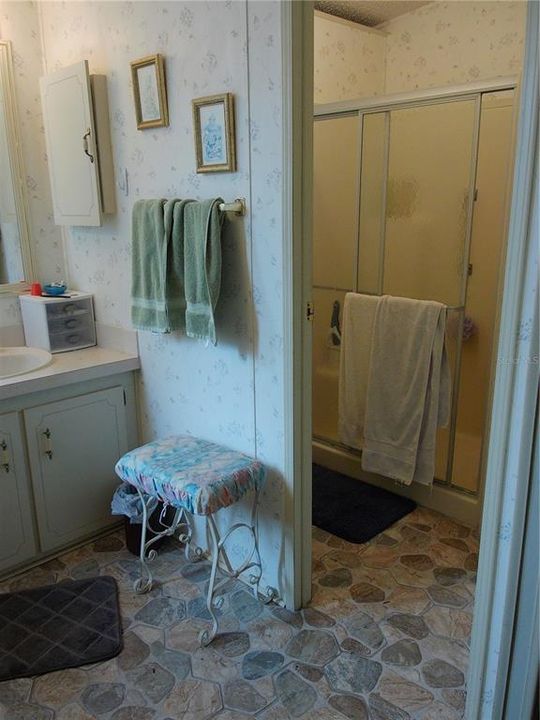 En Venta: $220,000 (2 camas, 2 baños, 1200 Pies cuadrados)