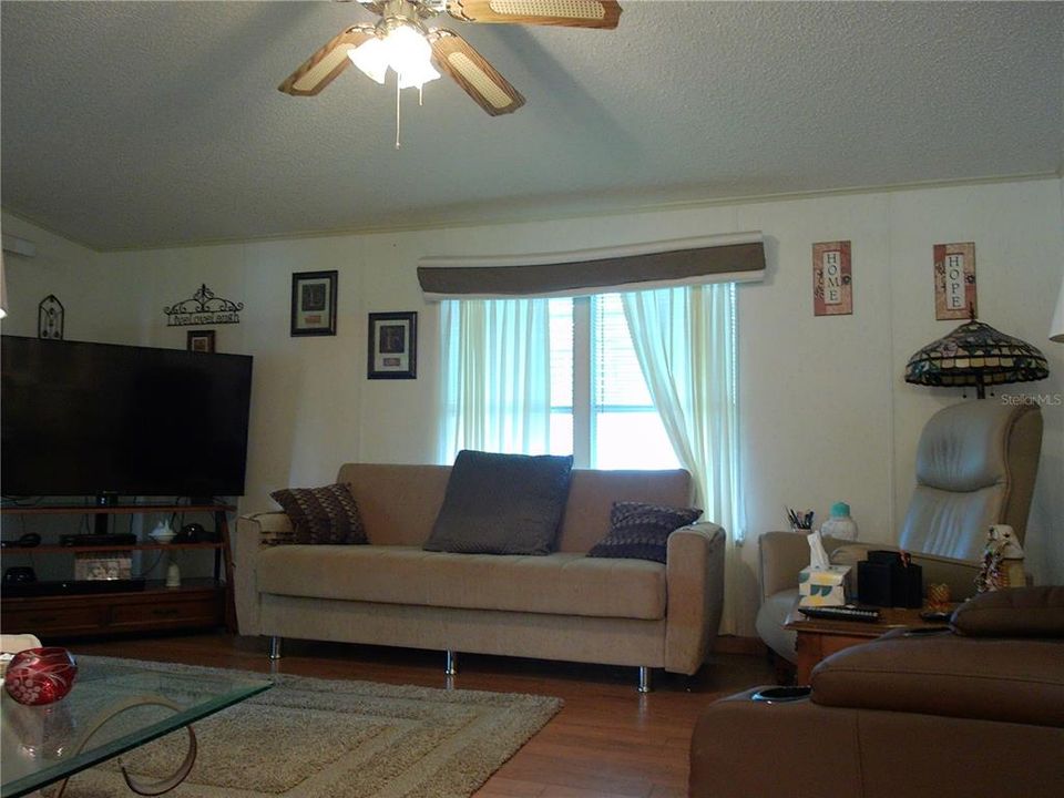 En Venta: $220,000 (2 camas, 2 baños, 1200 Pies cuadrados)