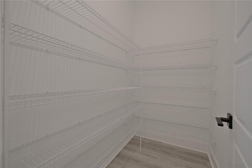 На продажу: $925,000 (5 спален, 4 ванн, 4056 Квадратных фут)