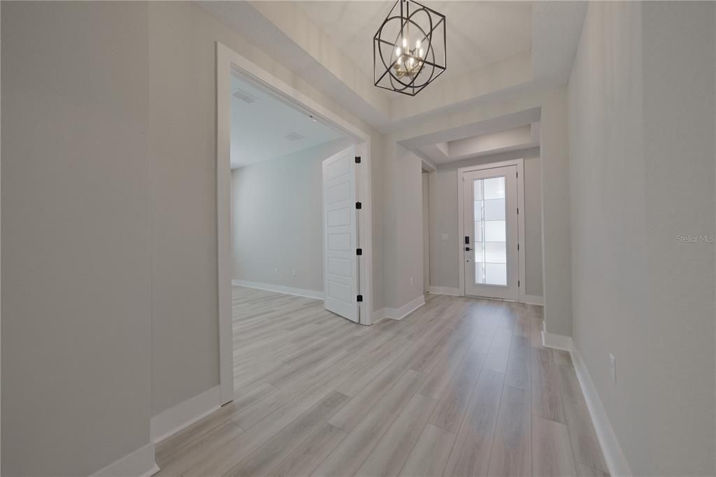 На продажу: $925,000 (5 спален, 4 ванн, 4056 Квадратных фут)