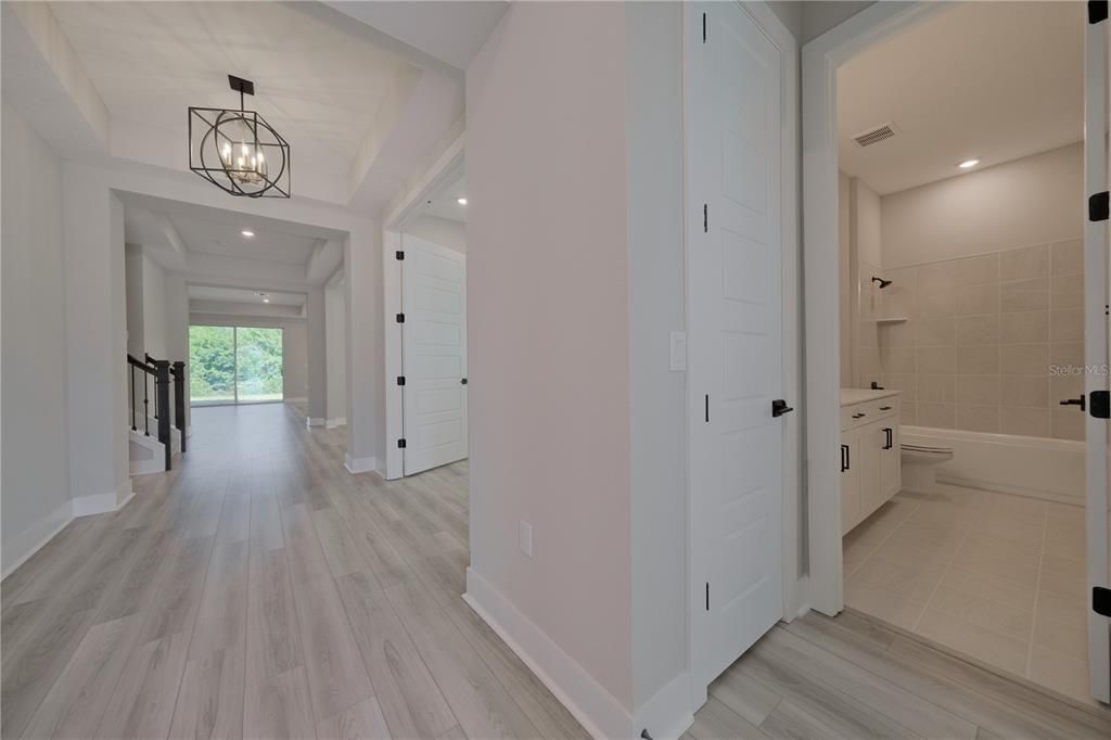 На продажу: $925,000 (5 спален, 4 ванн, 4056 Квадратных фут)