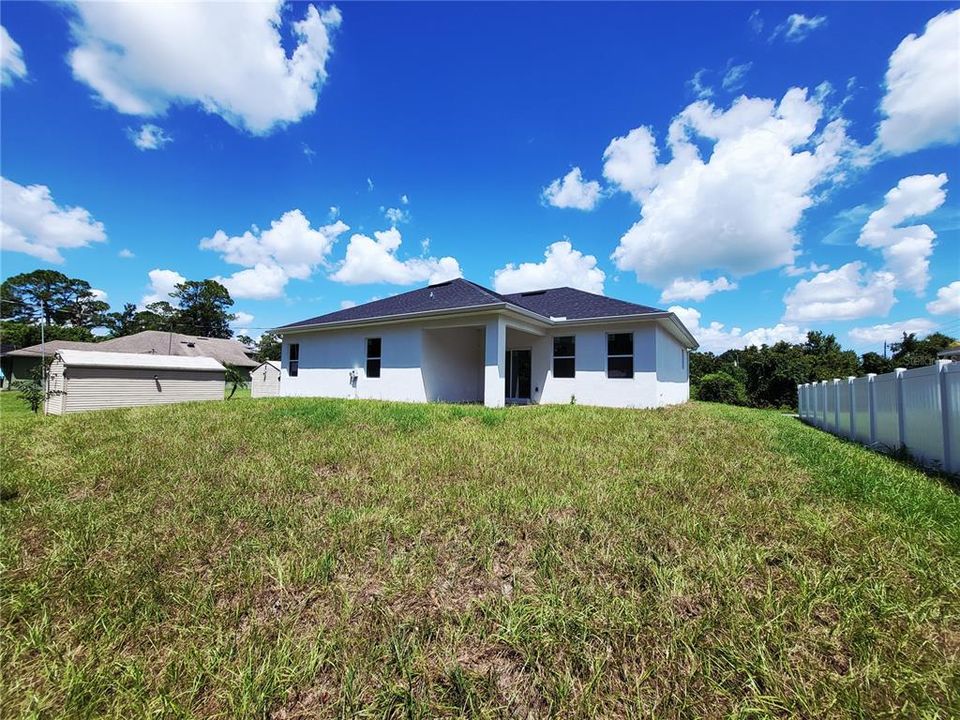 For Rent: $2,249 (3 beds, 2 baths, 1681 Square Feet)