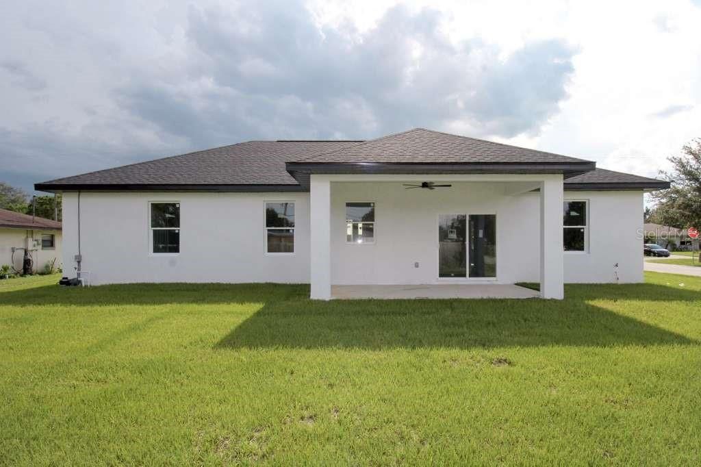 For Rent: $2,350 (3 beds, 3 baths, 1505 Square Feet)