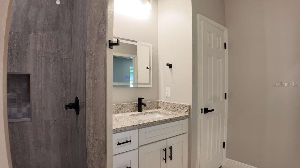 For Rent: $2,350 (3 beds, 3 baths, 1505 Square Feet)