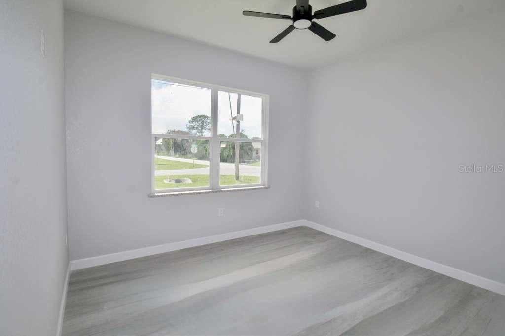 For Rent: $2,350 (3 beds, 3 baths, 1505 Square Feet)