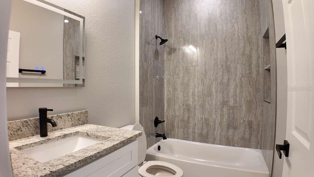 For Rent: $2,350 (3 beds, 3 baths, 1505 Square Feet)