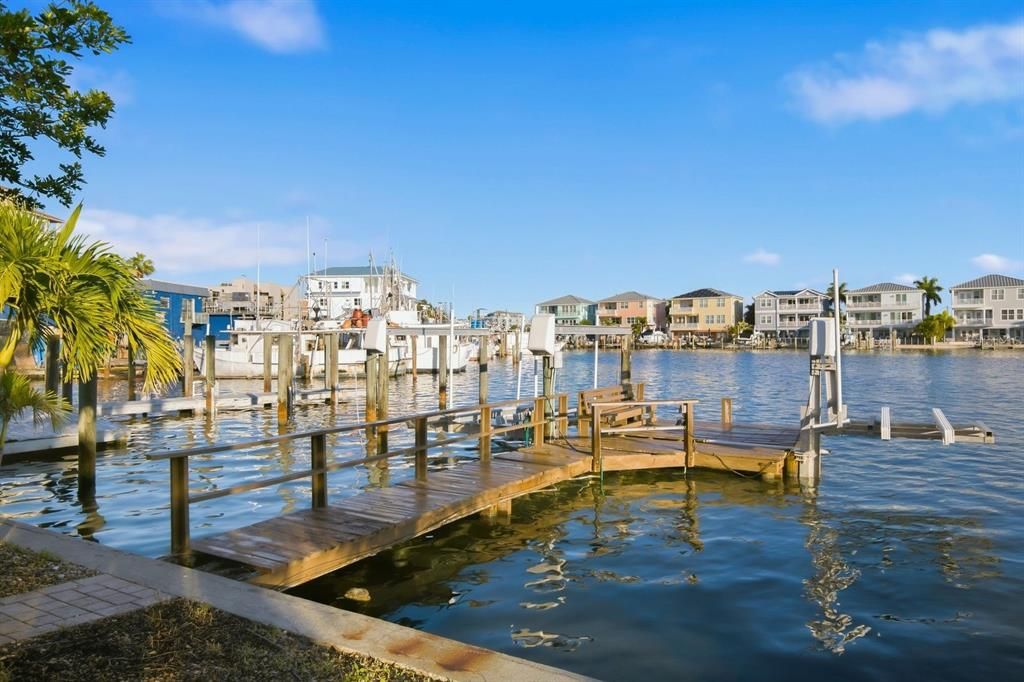 For Sale: $699,000 (0.16 acres)