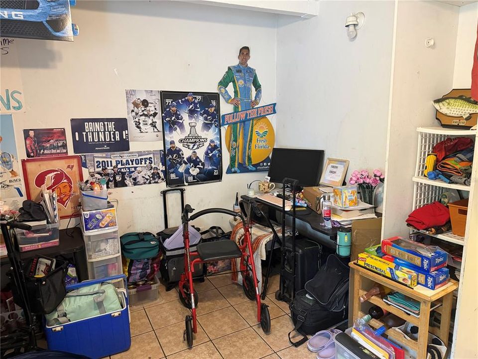 En Venta: $415,000 (6 camas, 0 baños, 1588 Pies cuadrados)