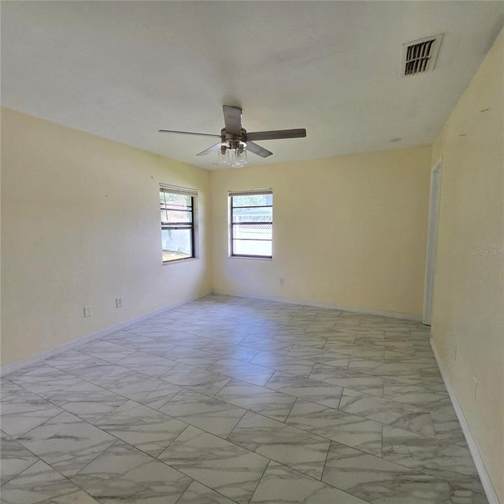 В аренду: $1,799 (3 спален, 2 ванн, 1338 Квадратных фут)