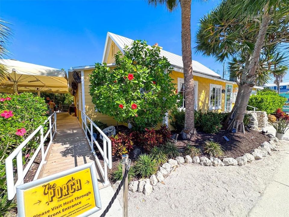 For Sale: $249,900 (3 beds, 2 baths, 1244 Square Feet)