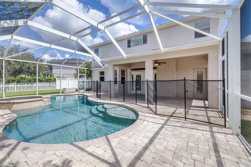 For Sale: $675,000 (5 beds, 3 baths, 2879 Square Feet)