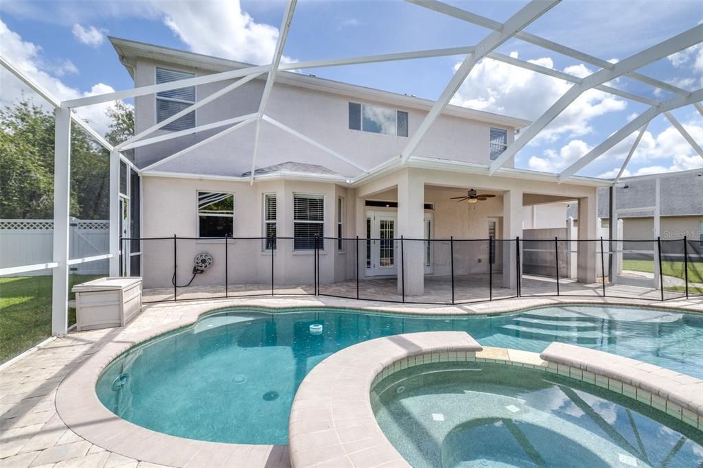 For Sale: $675,000 (5 beds, 3 baths, 2879 Square Feet)