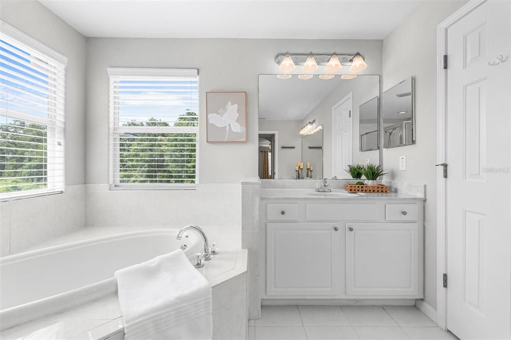 For Sale: $675,000 (5 beds, 3 baths, 2879 Square Feet)
