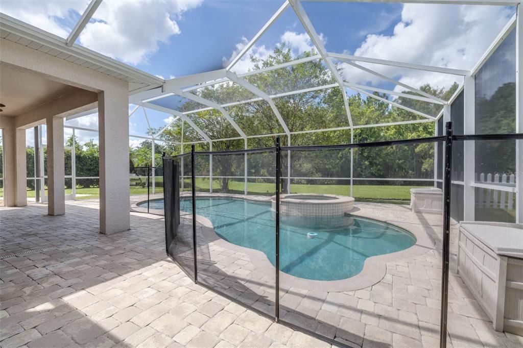 For Sale: $675,000 (5 beds, 3 baths, 2879 Square Feet)