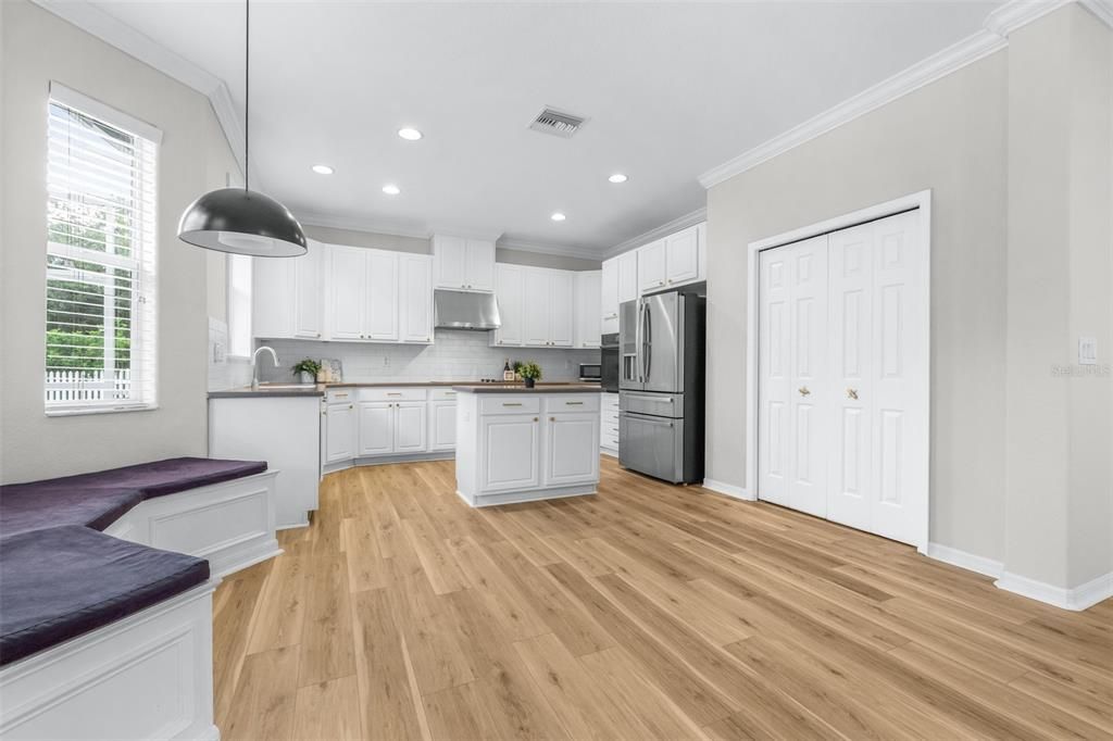 For Sale: $675,000 (5 beds, 3 baths, 2879 Square Feet)