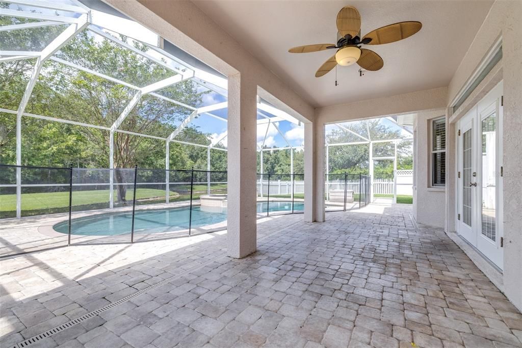 For Sale: $675,000 (5 beds, 3 baths, 2879 Square Feet)