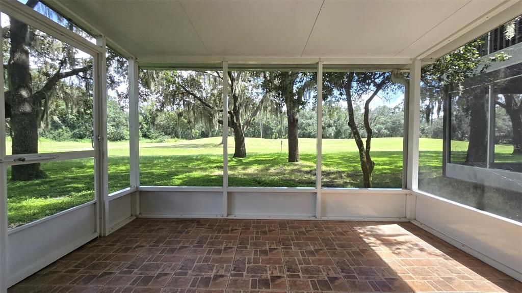 For Sale: $125,000 (2 beds, 2 baths, 840 Square Feet)