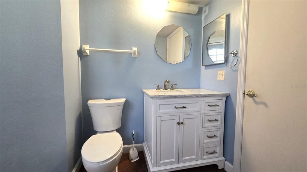 For Sale: $125,000 (2 beds, 2 baths, 840 Square Feet)