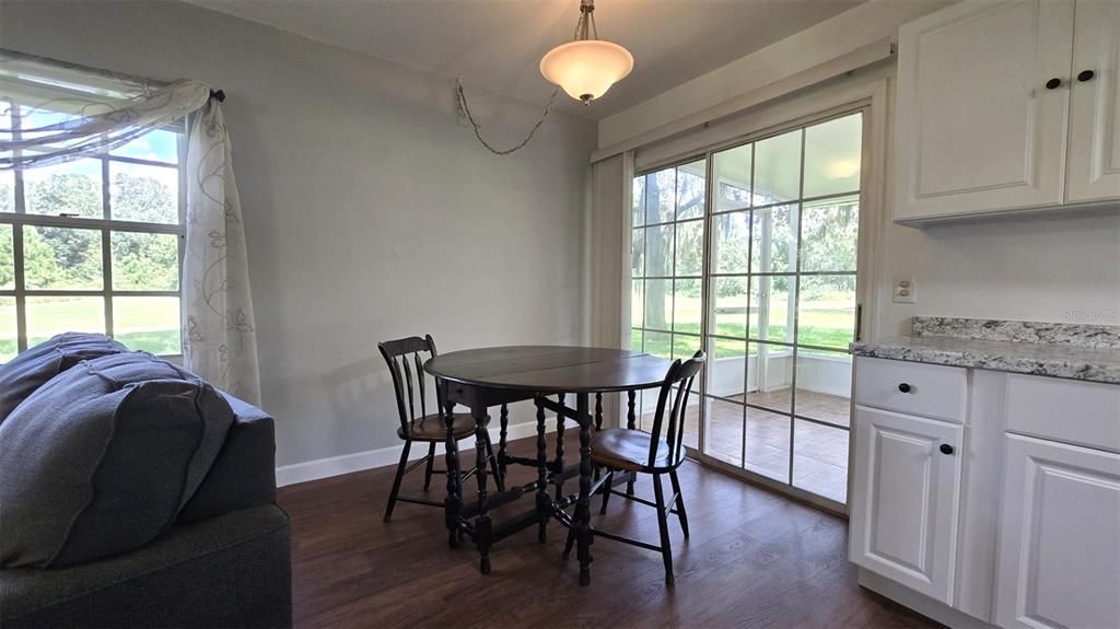 For Sale: $125,000 (2 beds, 2 baths, 840 Square Feet)