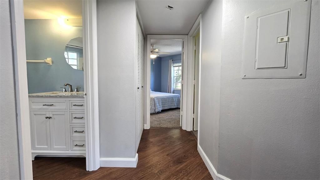 For Sale: $125,000 (2 beds, 2 baths, 840 Square Feet)