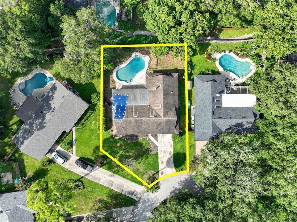 Activo con contrato: $400,000 (4 camas, 2 baños, 2045 Pies cuadrados)