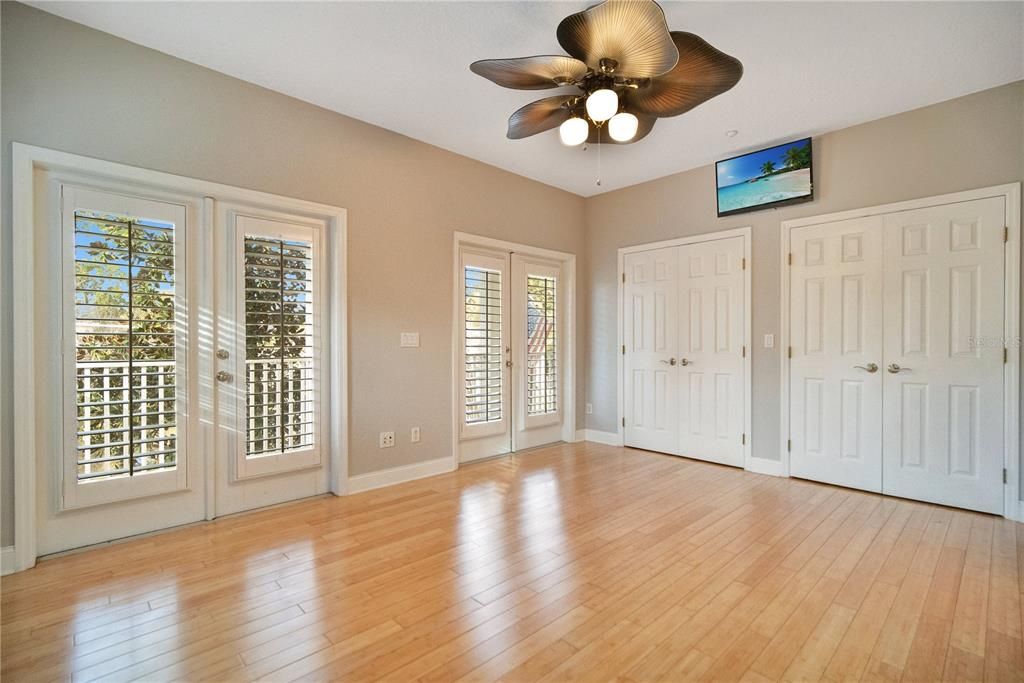 For Rent: $4,000 (3 beds, 2 baths, 2000 Square Feet)