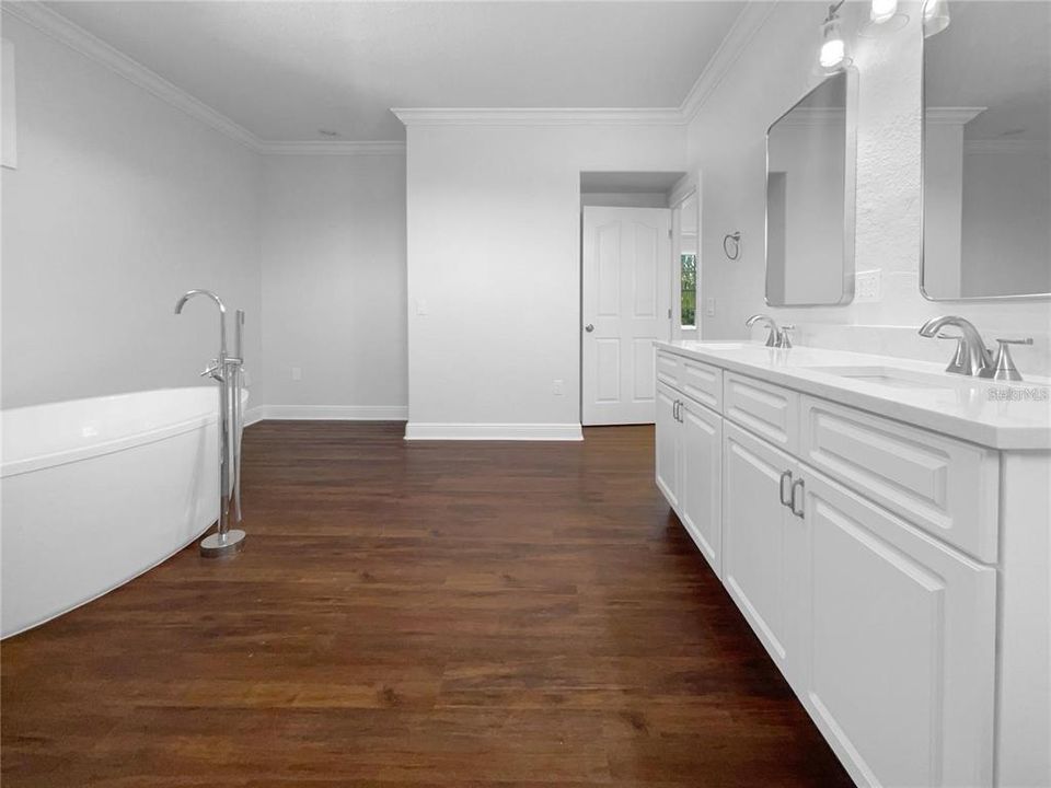 En Renta: $4,950 (5 camas, 3 baños, 2970 Pies cuadrados)