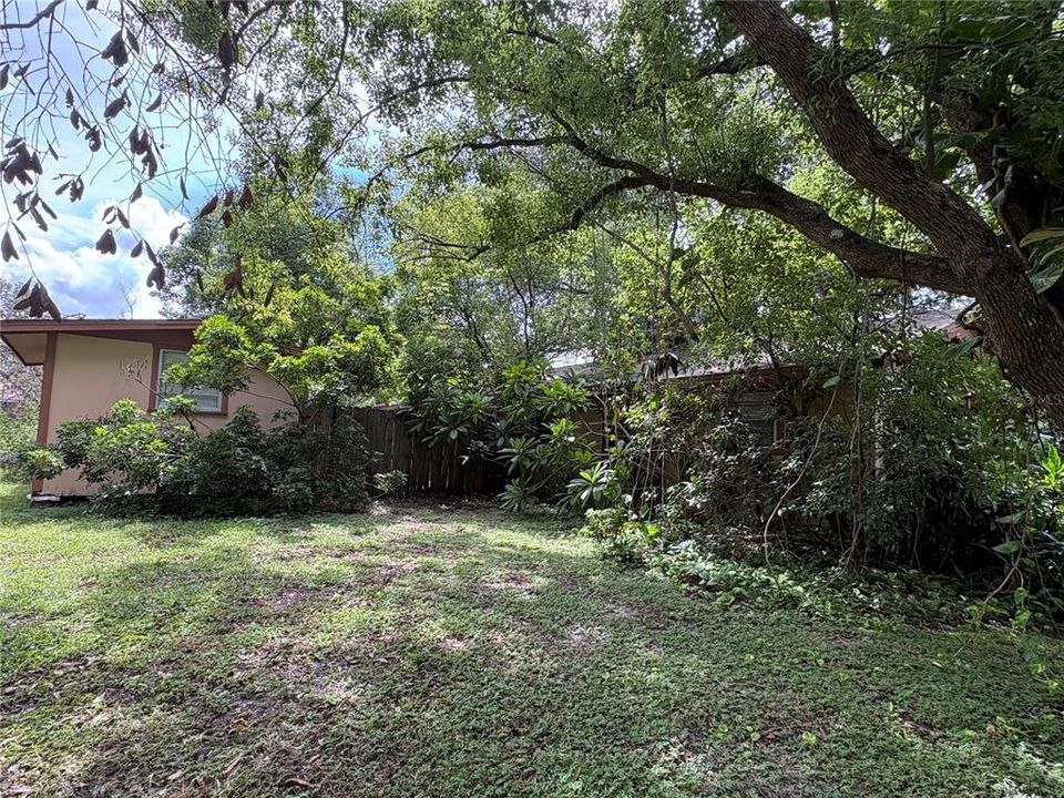 For Sale: $125,000 (3 beds, 1 baths, 995 Square Feet)