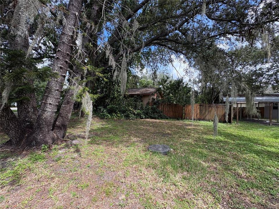 For Sale: $125,000 (3 beds, 1 baths, 995 Square Feet)