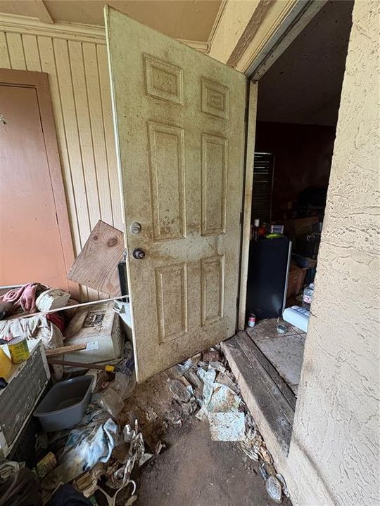 For Sale: $125,000 (3 beds, 1 baths, 995 Square Feet)