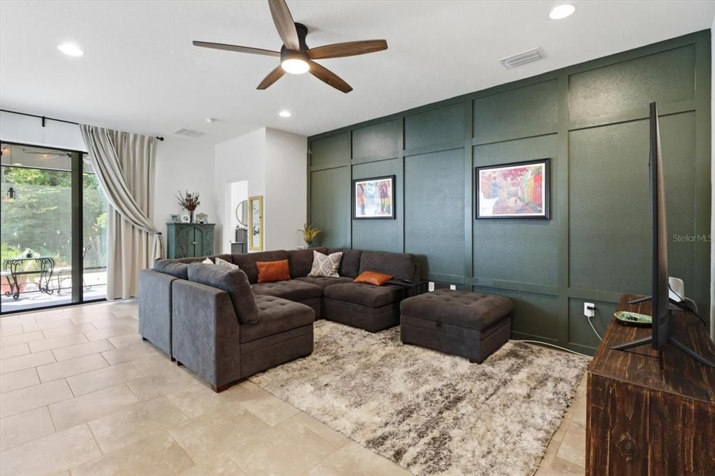 На продажу: $459,900 (4 спален, 2 ванн, 2041 Квадратных фут)