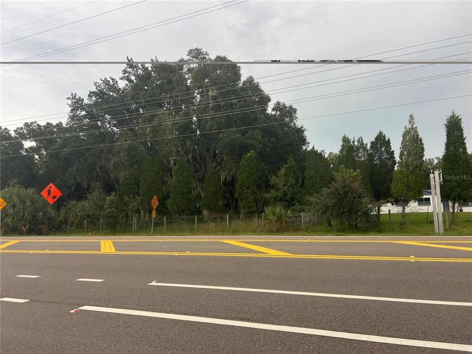 待售: $670,000 (10.50 acres)