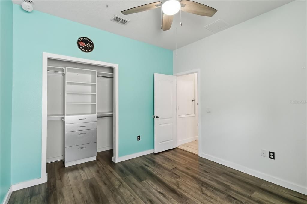 For Rent: $2,800 (4 beds, 2 baths, 1980 Square Feet)