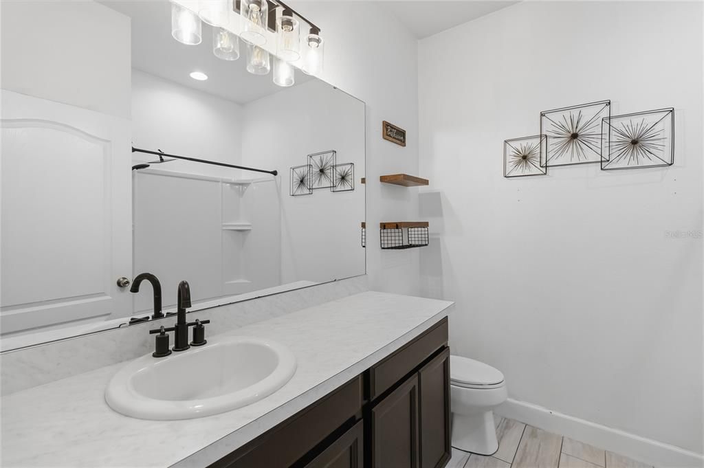 For Rent: $2,800 (4 beds, 2 baths, 1980 Square Feet)